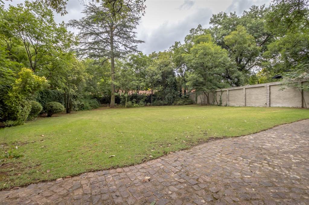 927 m² Land available in Craighall photo number 11