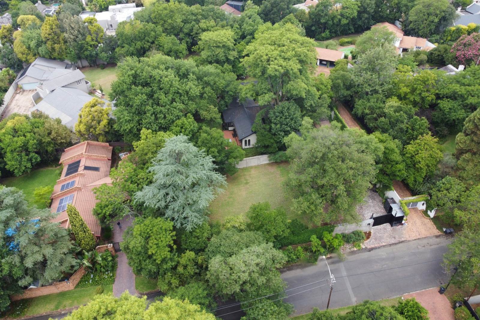 927 m² Land available in Craighall photo number 1