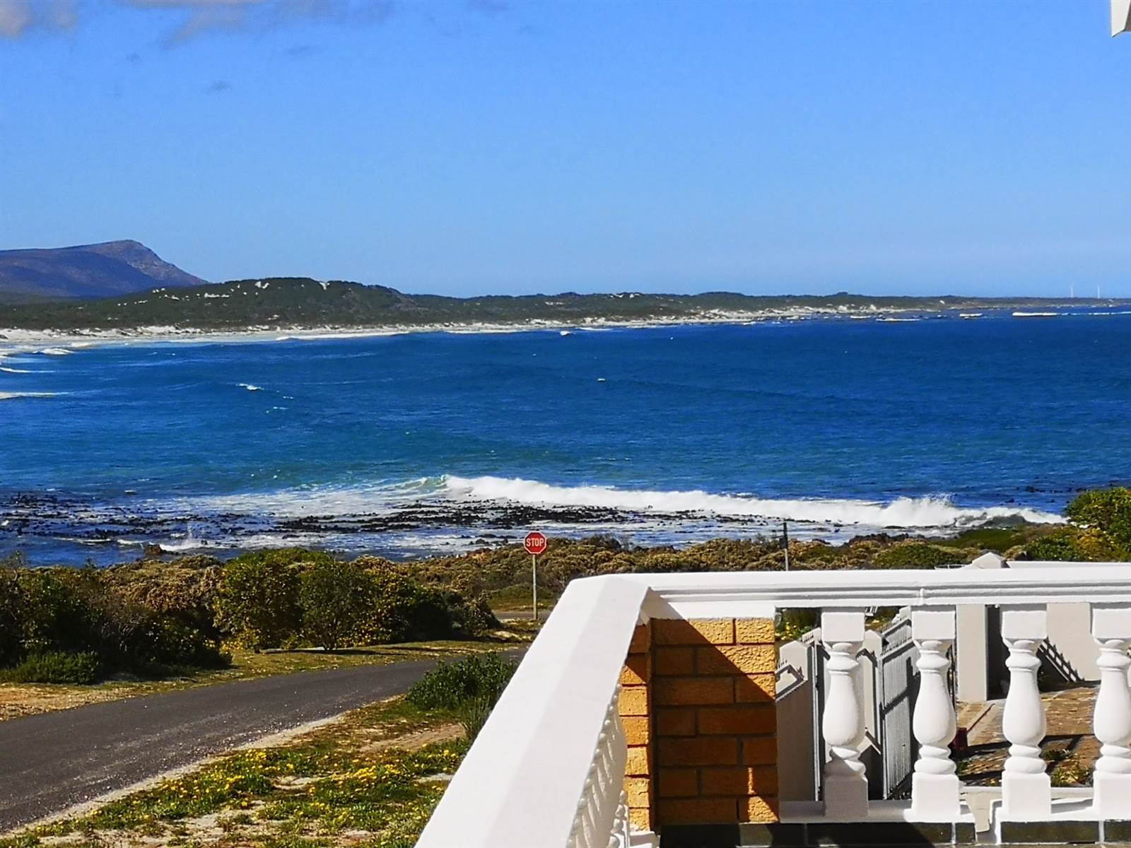 5 Bed House in Pearly Beach photo number 1