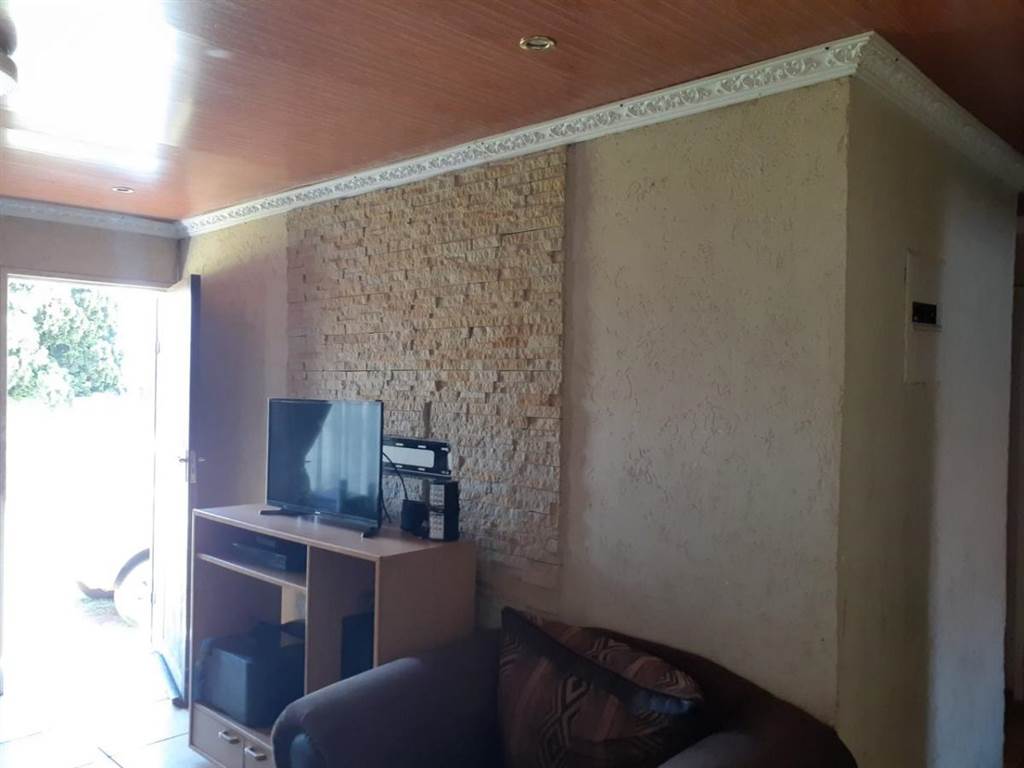 3 Bed House in Boksburg Central photo number 8