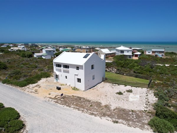 4 Bed House in Suiderstrand