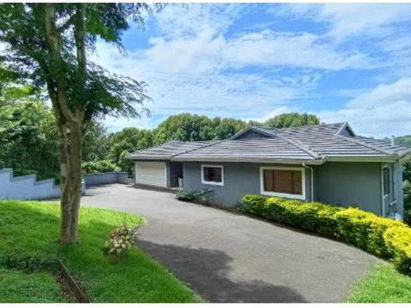 4 Bedroom House 4 Bedroom House