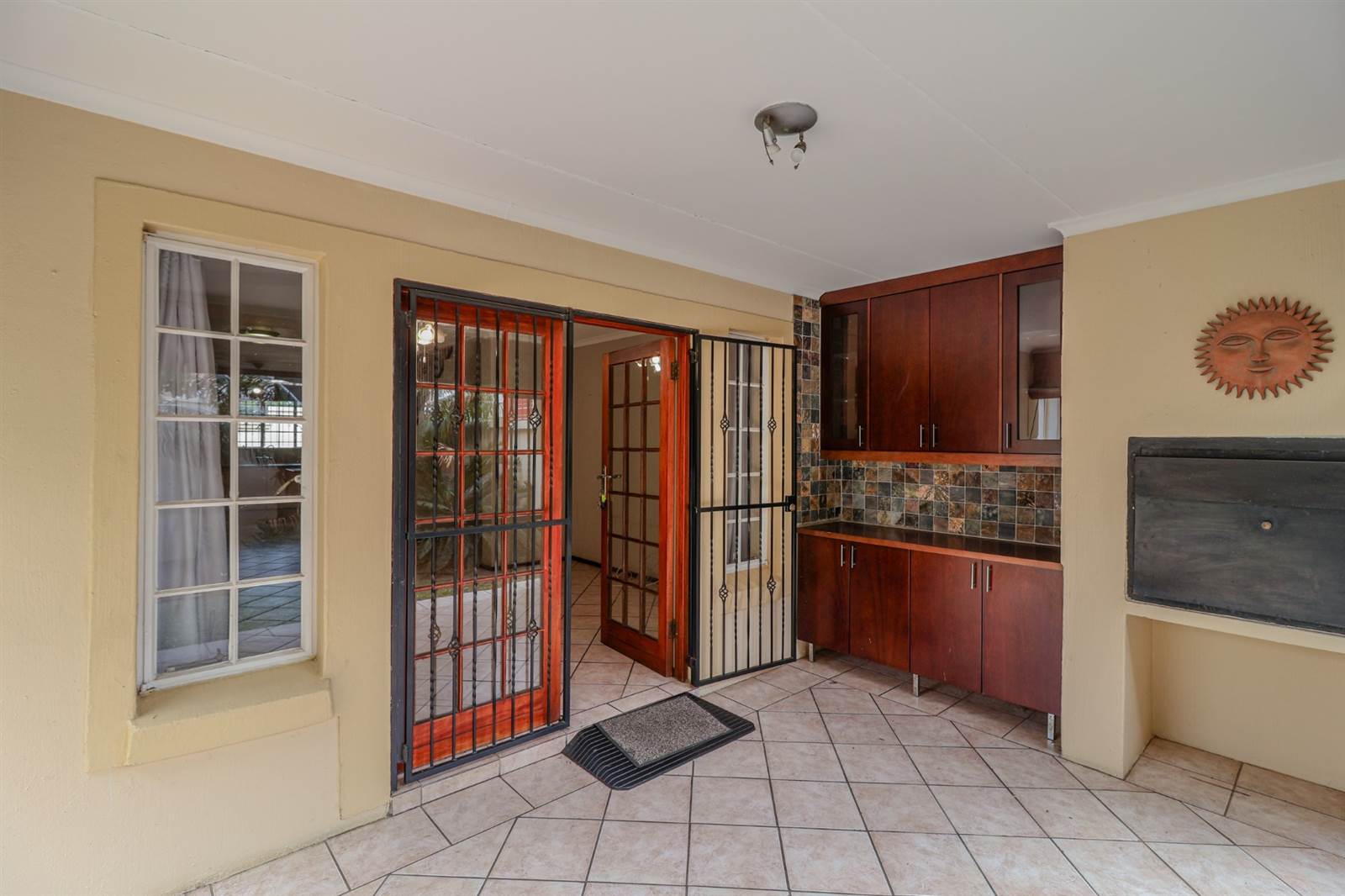 4 Bed Townhouse in Olivedale photo number 7