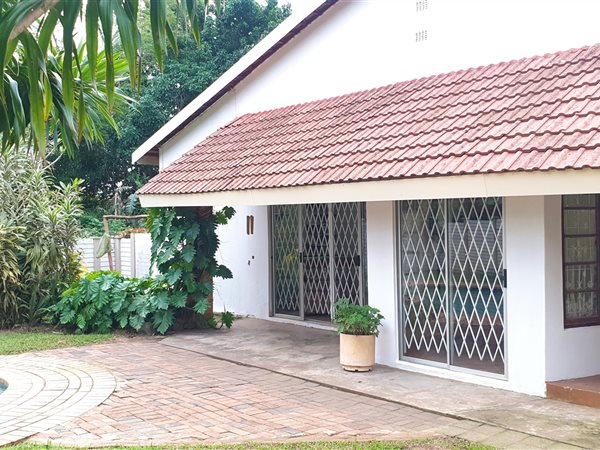 4 Bed House in Mposa