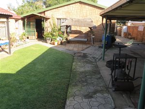 4 Bed House in East Lynne