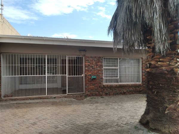 2 Bed House in Aliwal North