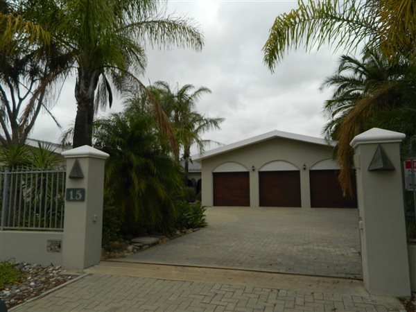 4 Bed House in Citrusdal