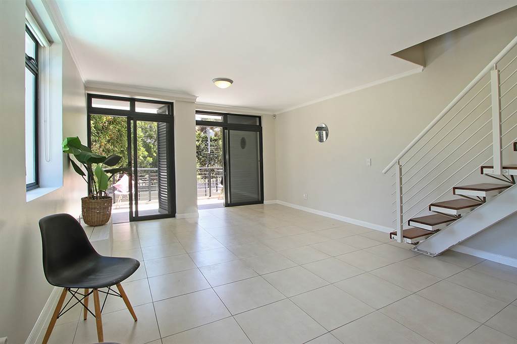 2 Bed Apartment in Newlands photo number 3