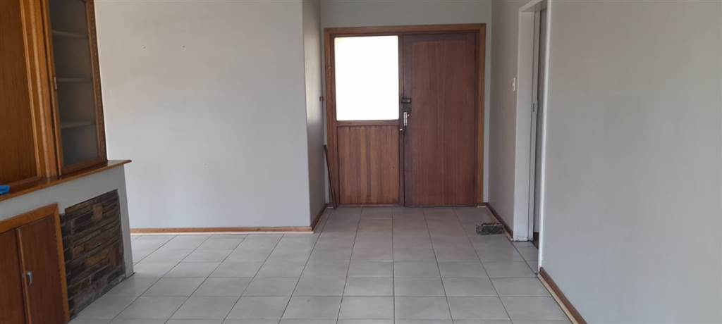 3 Bed House in Kroonstad photo number 17