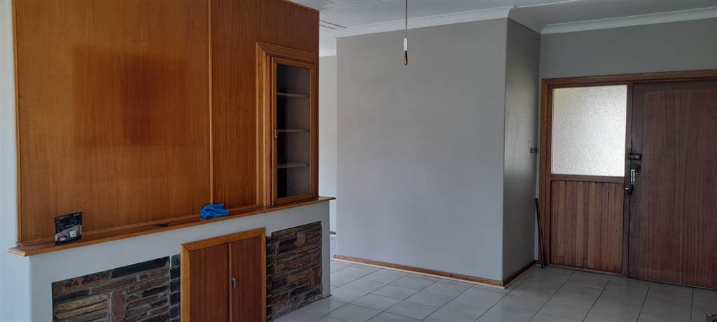 3 Bed House in Kroonstad photo number 16
