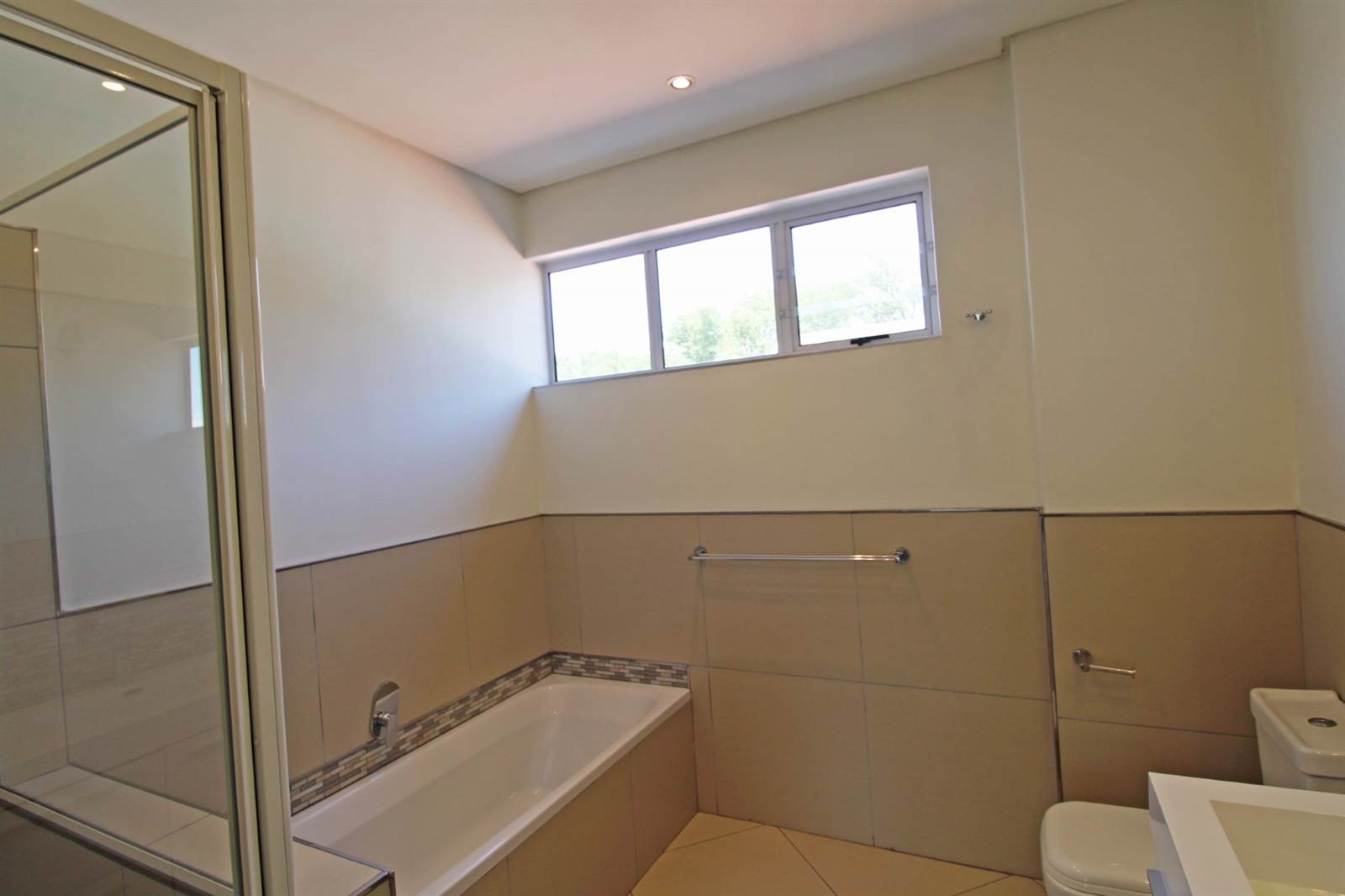 3 Bed Townhouse in Rivonia photo number 26