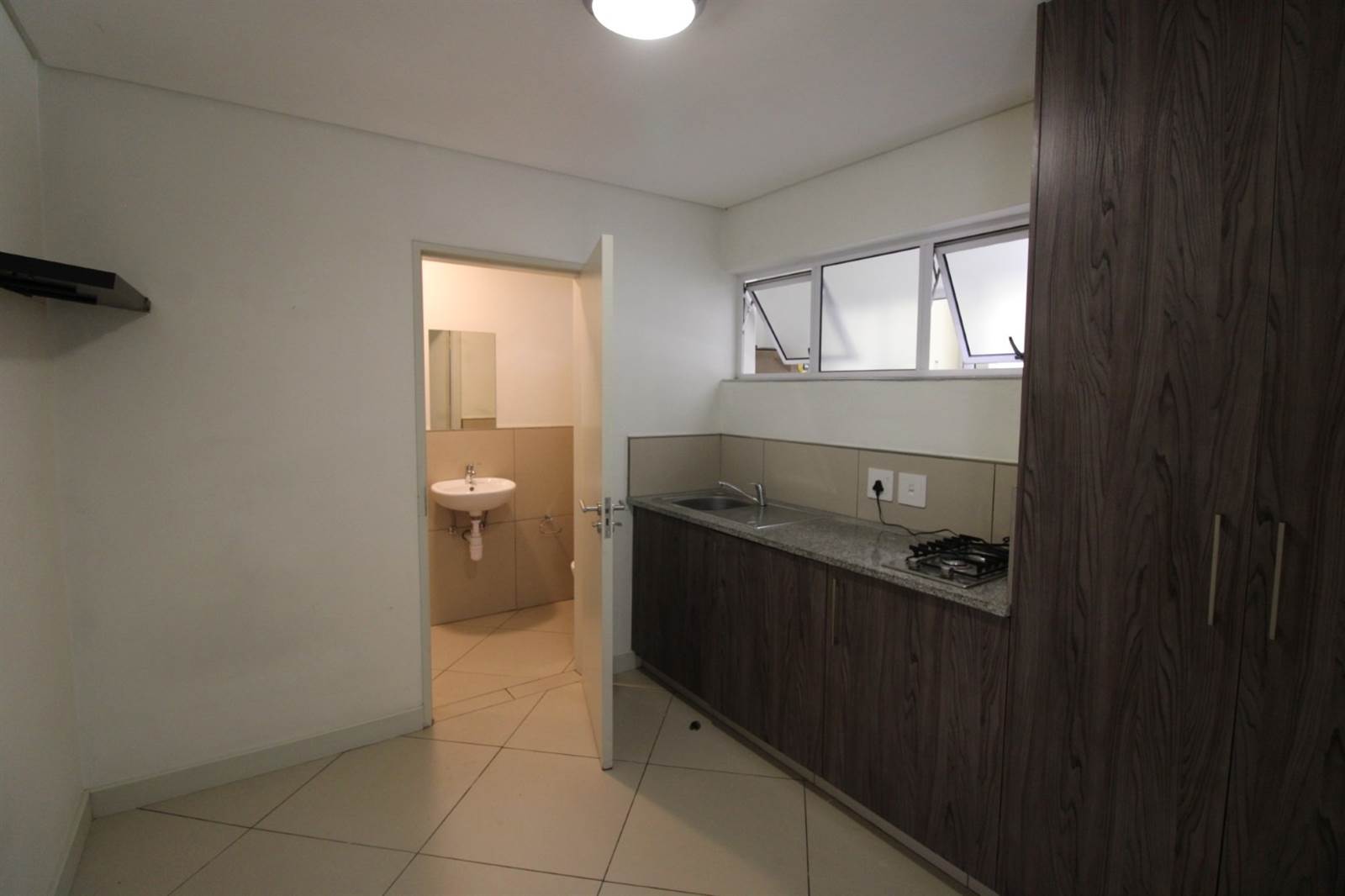 3 Bed Townhouse in Rivonia photo number 27
