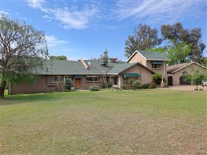 5 Bed House in Farmall