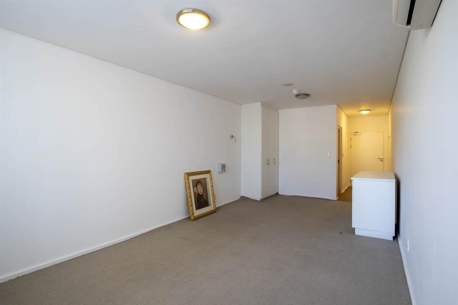 1 Bed Apartment in Kenilworth Upper photo number 6