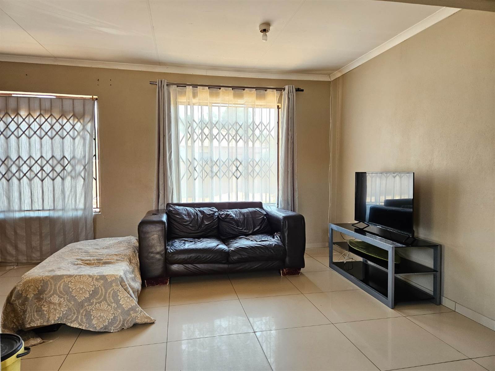 3 Bed House in Pimville photo number 14