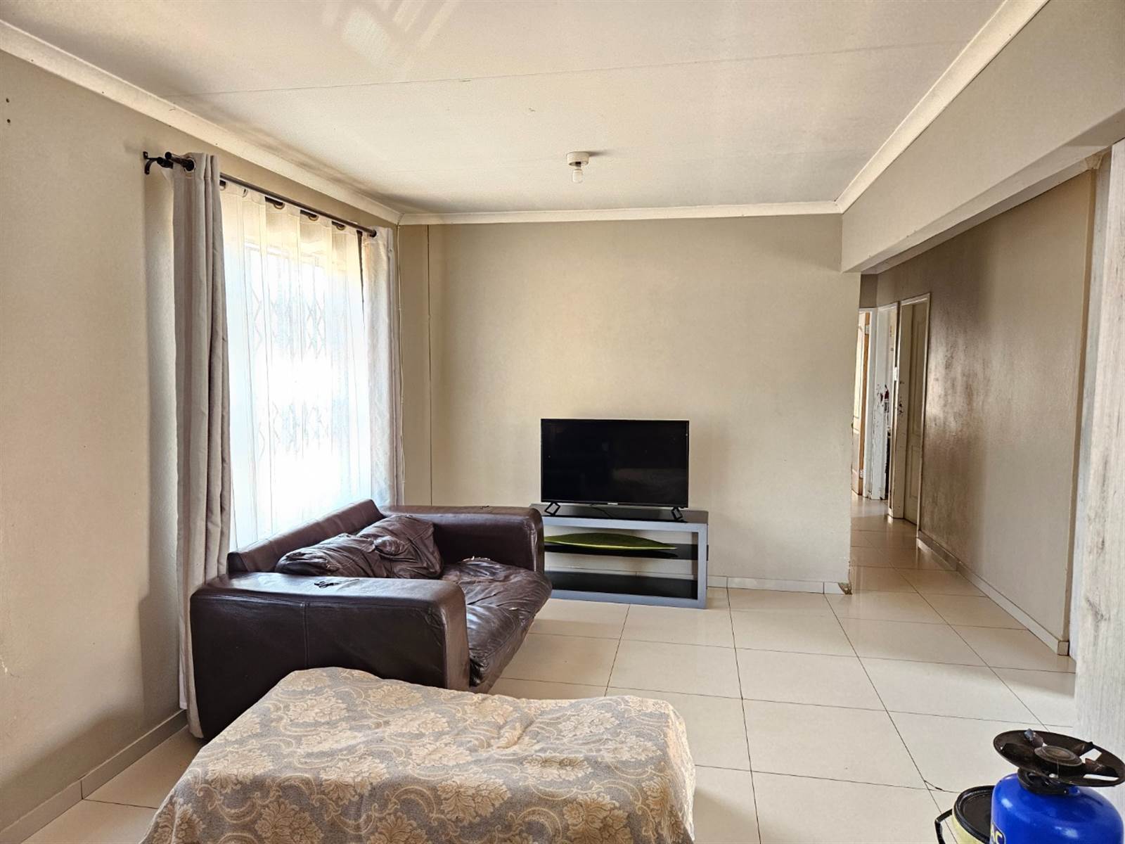 3 Bed House in Pimville photo number 6