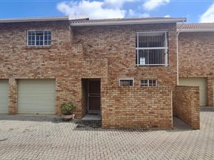3 Bed Duplex in Wierda Park
