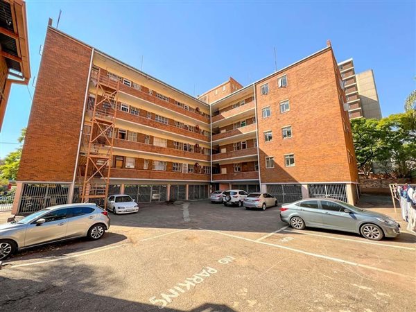 3 Bedroom Apartment 3 Bedroom Apartment