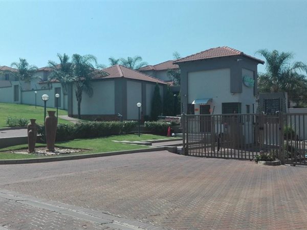 2 Bedroom Townhouse 2 Bedroom Townhouse
