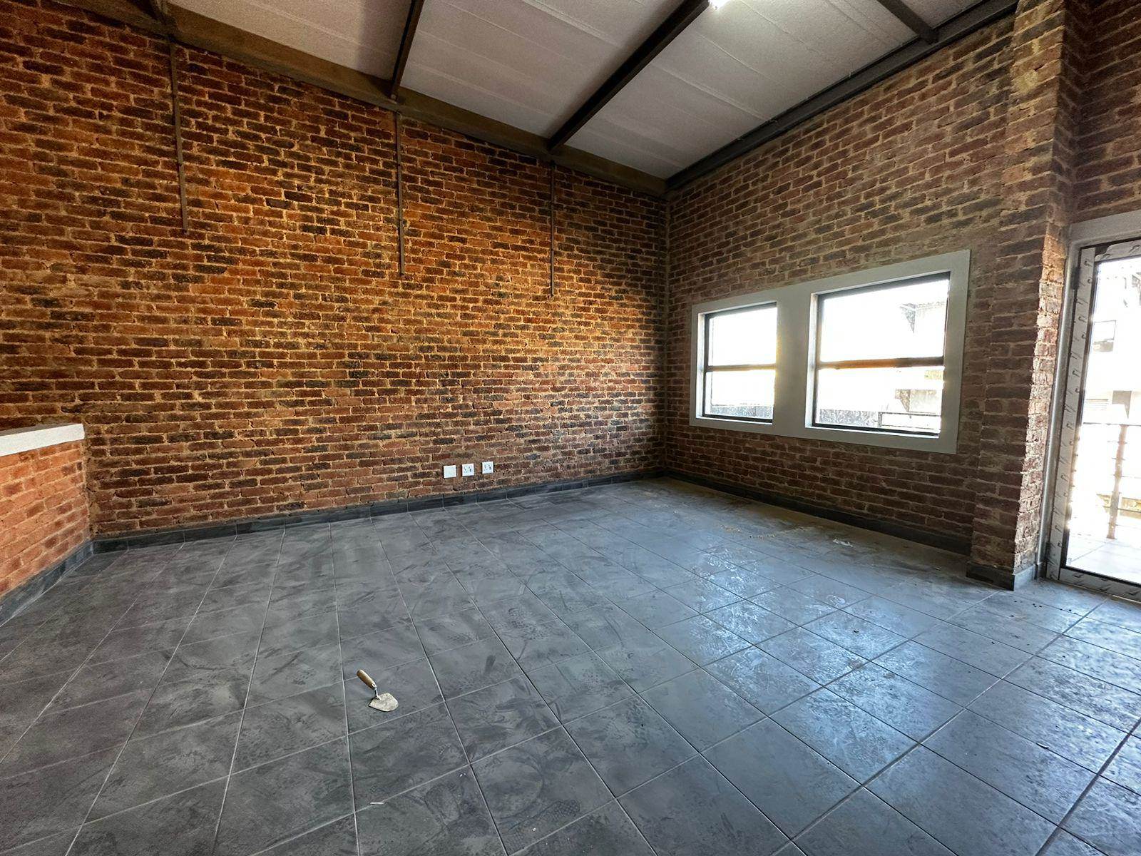 106  m² Industrial space in Clayville photo number 7