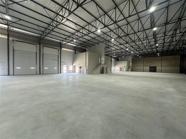 558  m² Industrial space