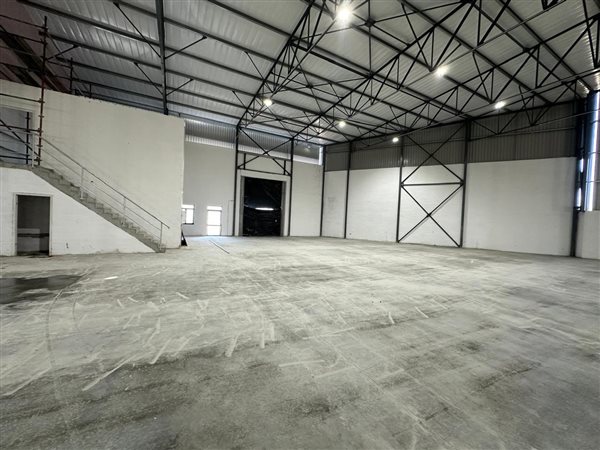 558  m² Industrial space