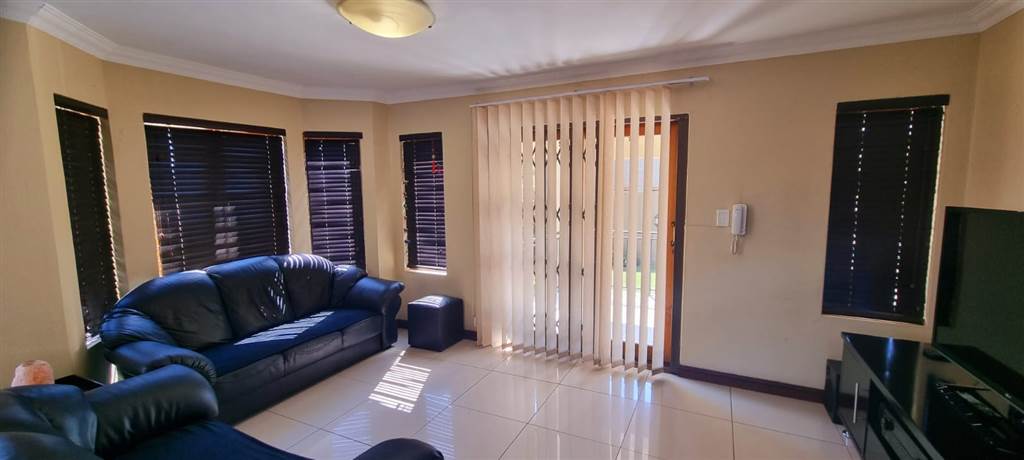 3 Bed House in Kyalami Hills photo number 5