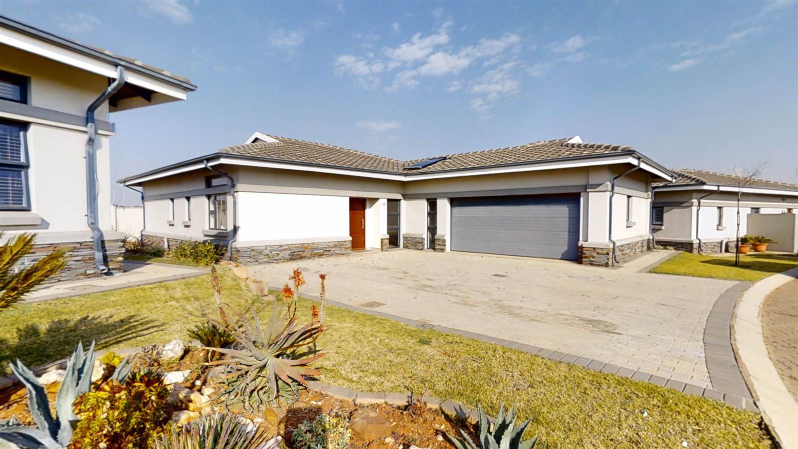 3 Bed House in Benoni North photo number 2