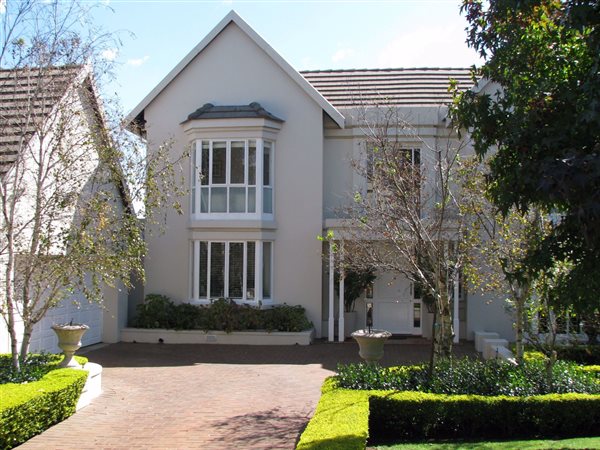 4 Bedroom House 4 Bedroom House