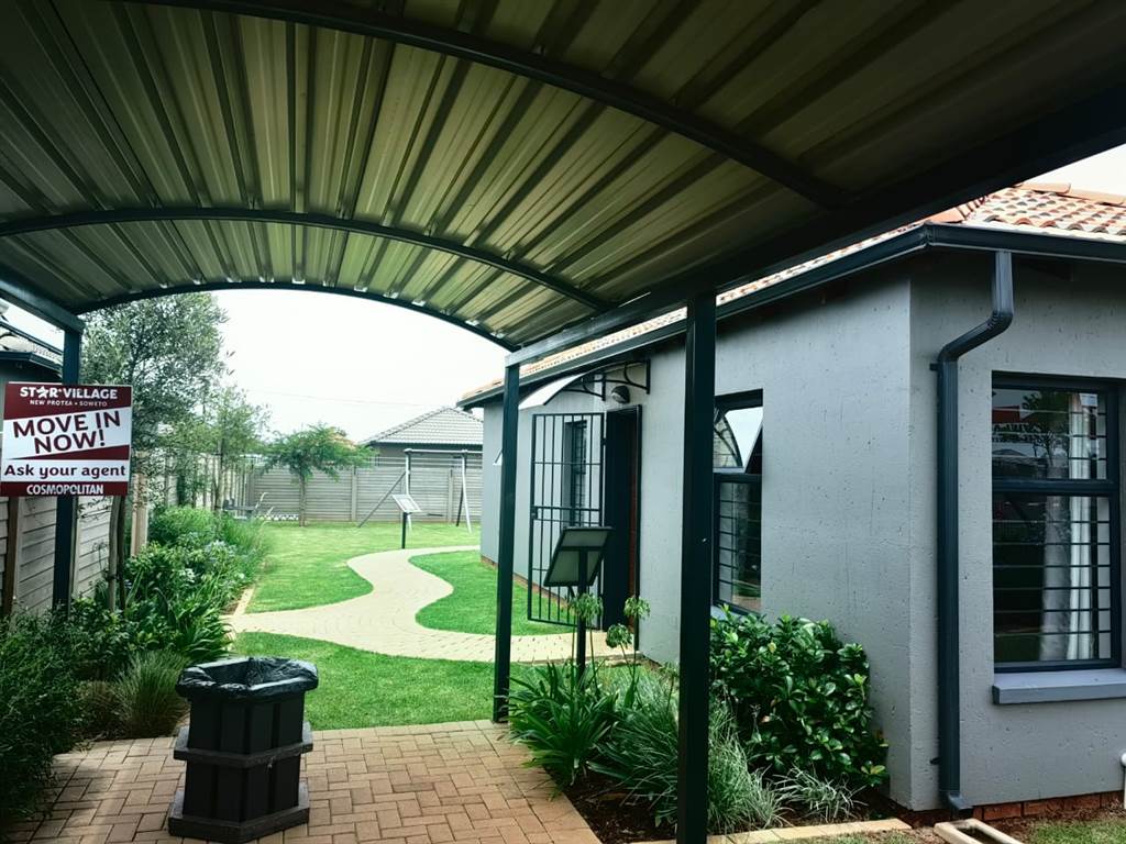 3 Bed House in Protea Glen photo number 1