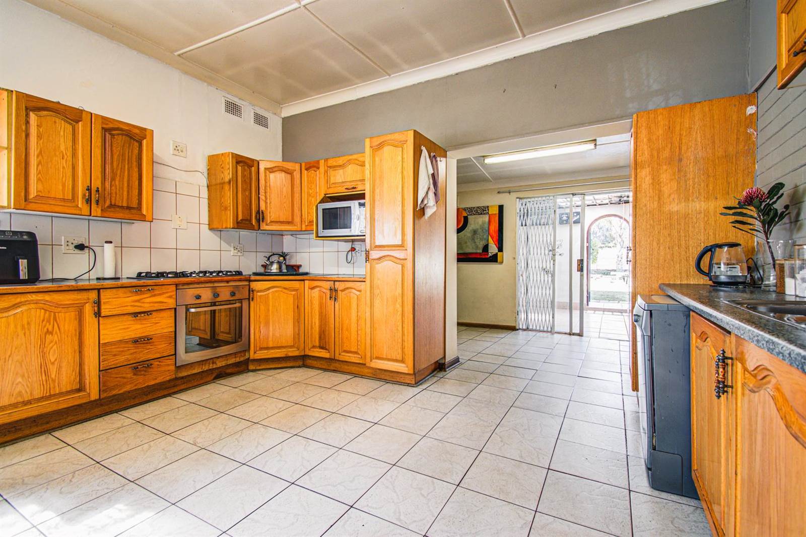 4 Bed House in Kempton Park Ext 2 photo number 6