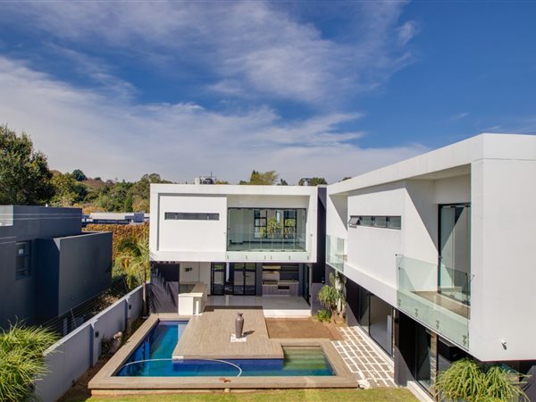 5 Bedroom House 5 Bedroom House
