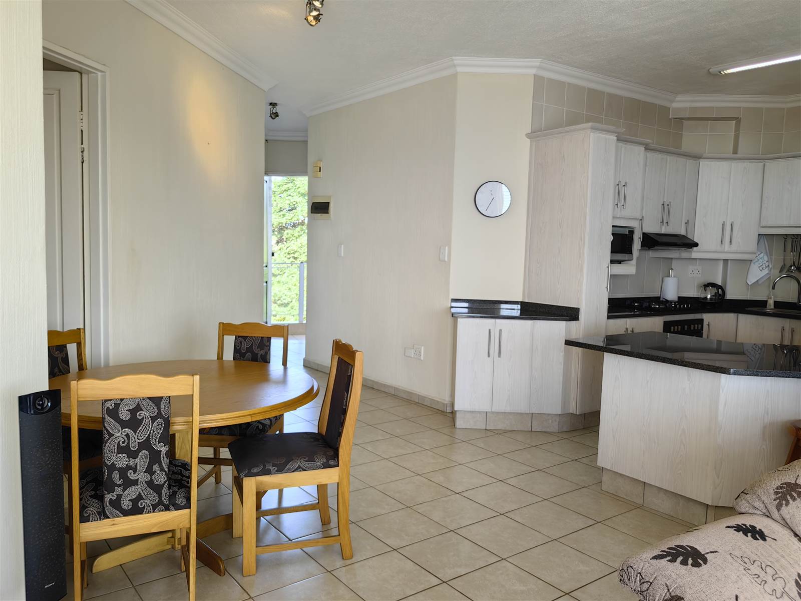 3 Bed Flat in Scottburgh Central photo number 10