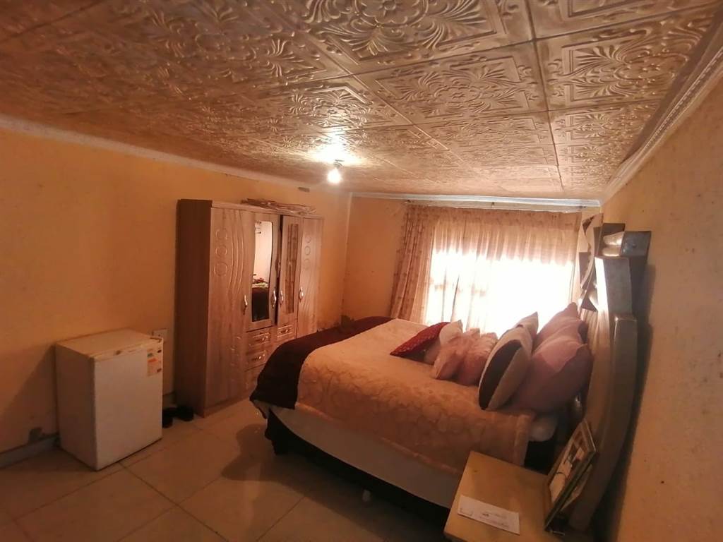 3 Bed House in Mokopane photo number 11