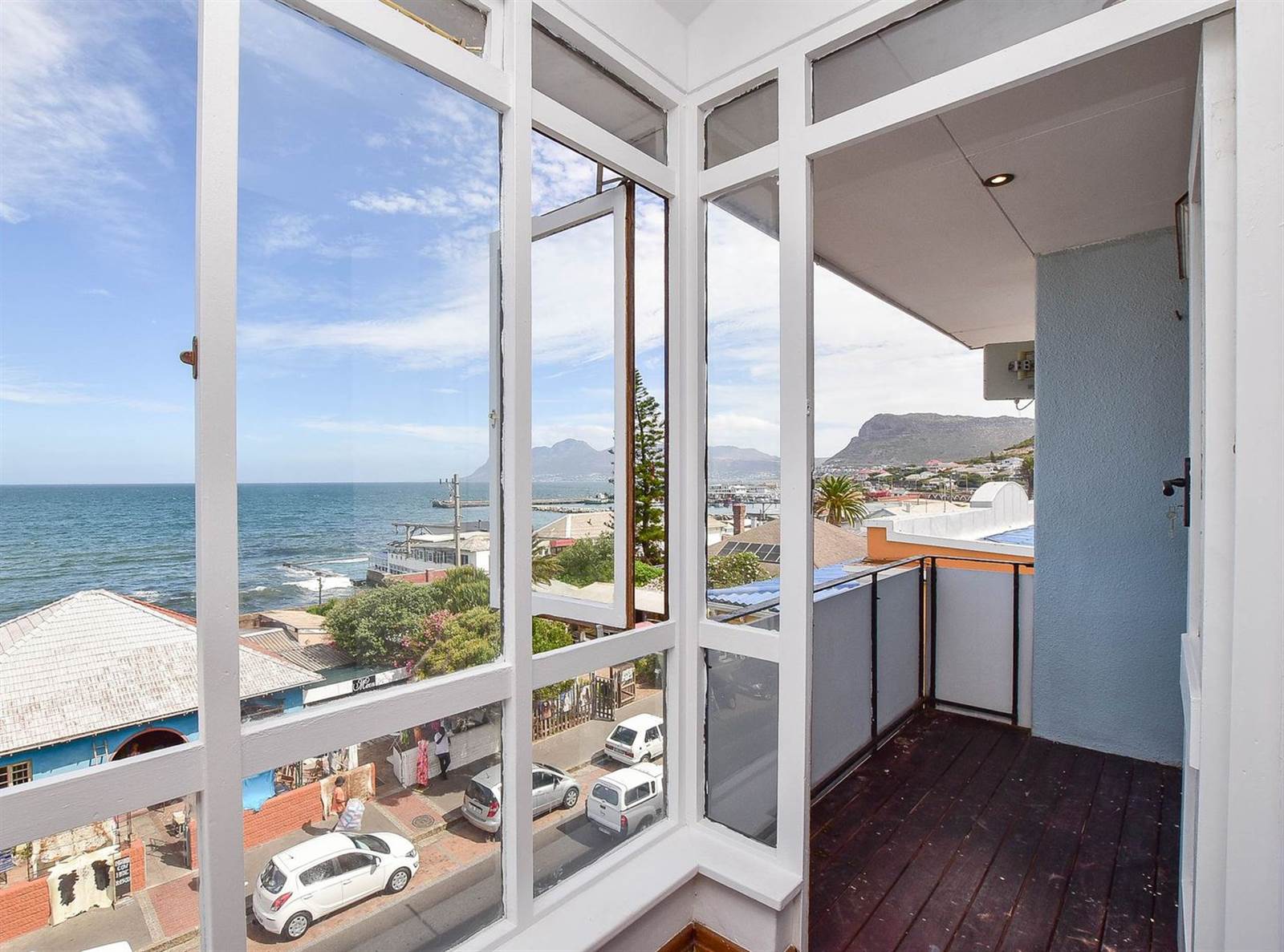 1 Bed Apartment in Kalk Bay photo number 21