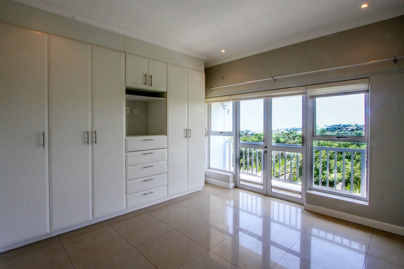 3 Bed Apartment in La Lucia photo number 14