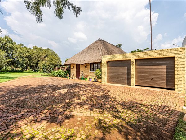 7 Bedroom House 7 Bedroom House