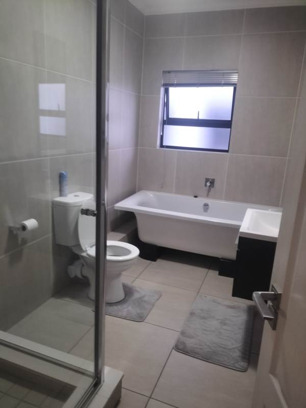 3 Bed Townhouse in Edenvale photo number 5
