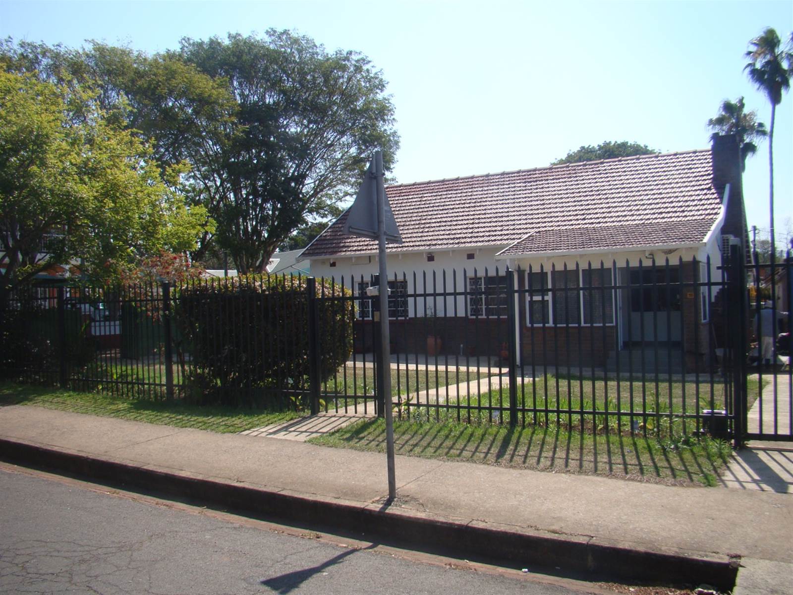 105  m² Commercial space in Scottsville photo number 1
