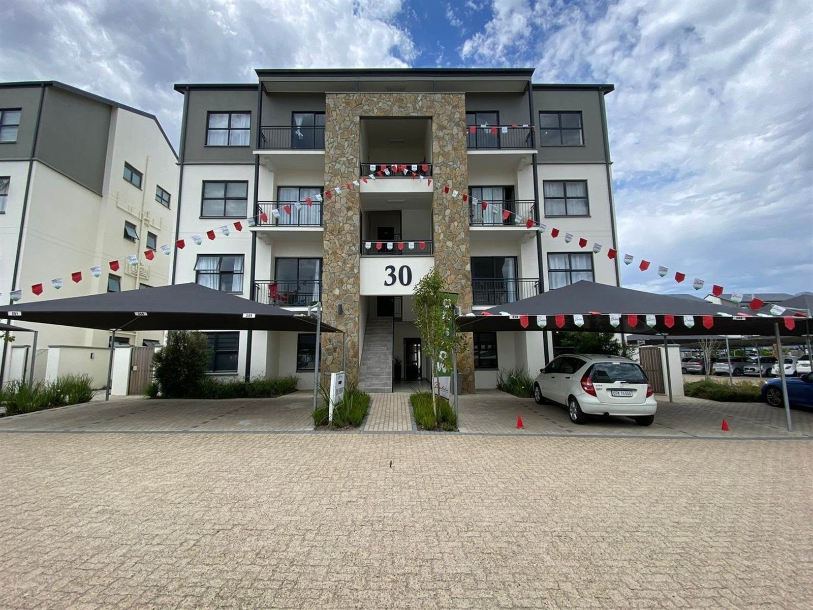 2 Bed Apartment in Firgrove photo number 12