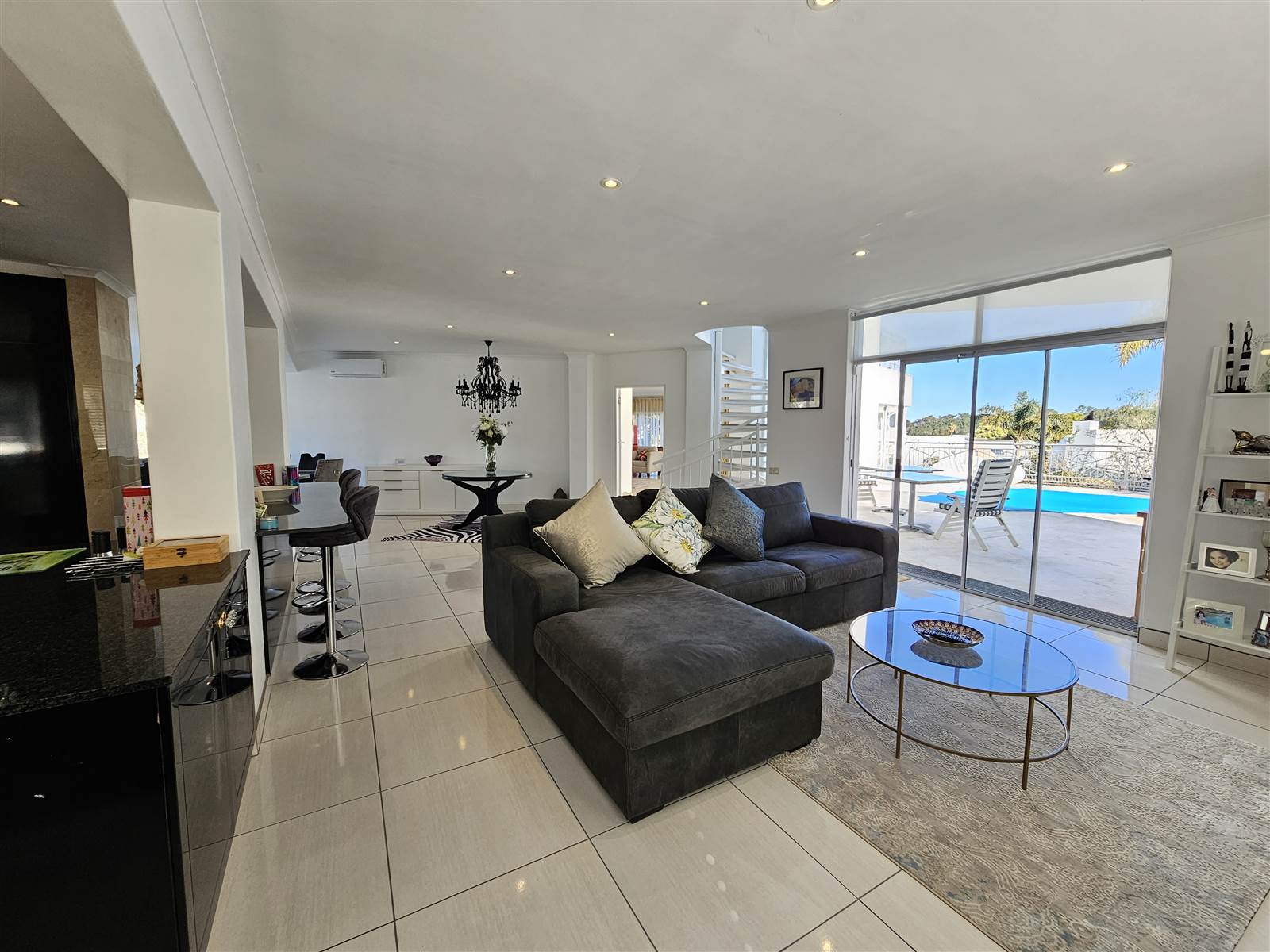 3 Bed House in Hermanus Heights photo number 7