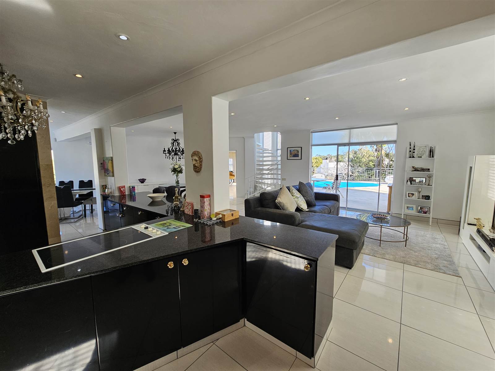 3 Bed House in Hermanus Heights photo number 10