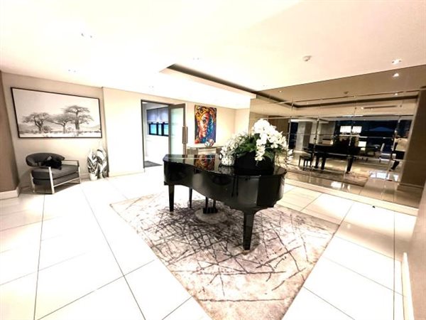 5 Bedroom Townhouse 5 Bedroom Townhouse