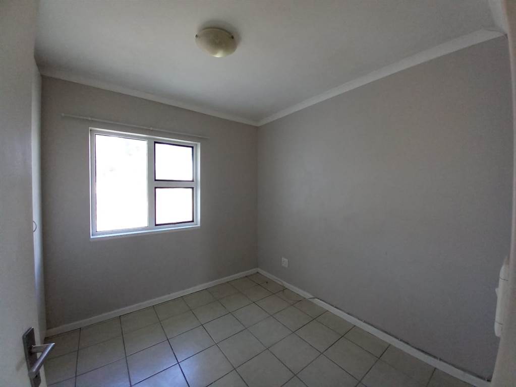 1 Bed Apartment in Maitland photo number 5