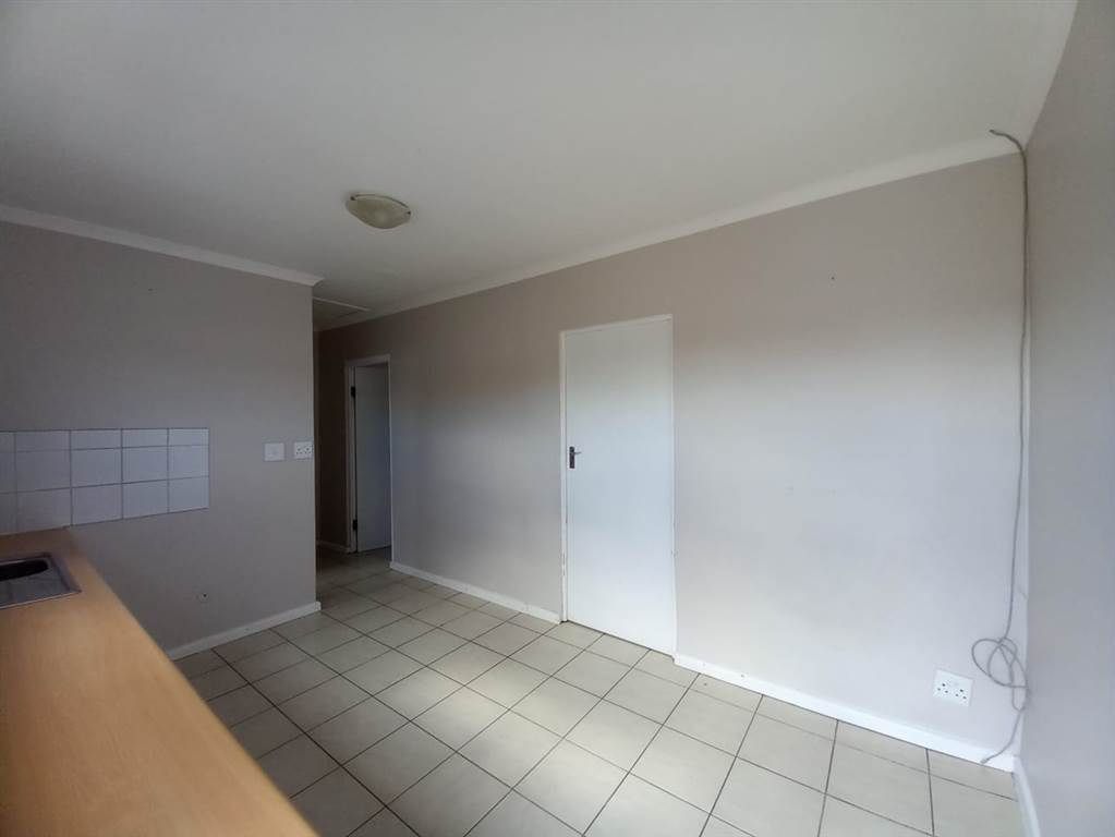 1 Bed Apartment in Maitland photo number 3