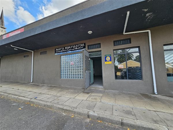 100  m² Retail Space in Parow Central
