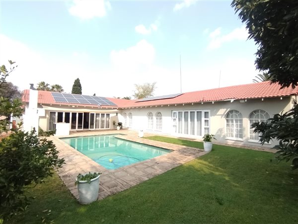 5 Bedroom House 5 Bedroom House