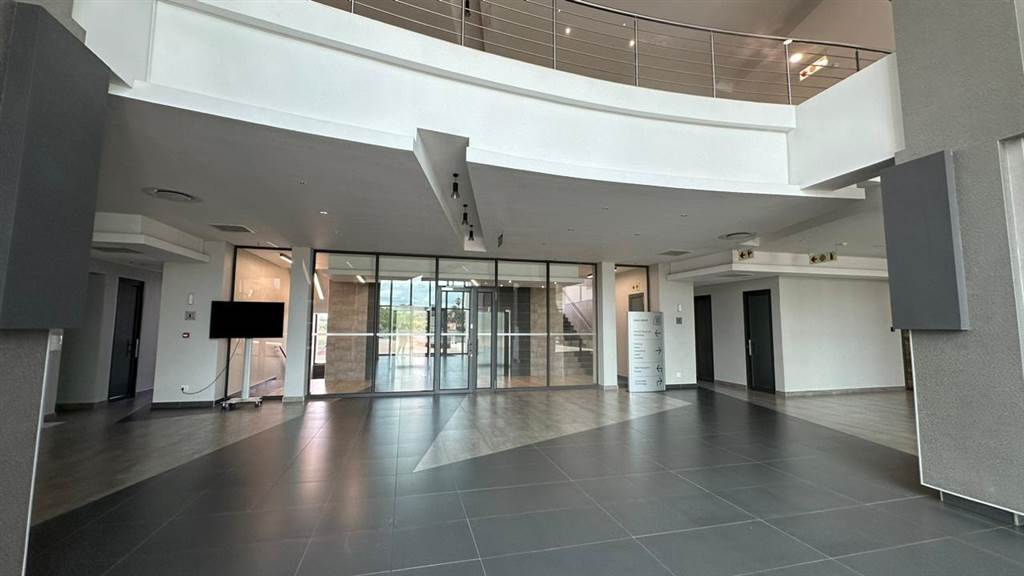 1652  m² Commercial space in Doringkloof photo number 2