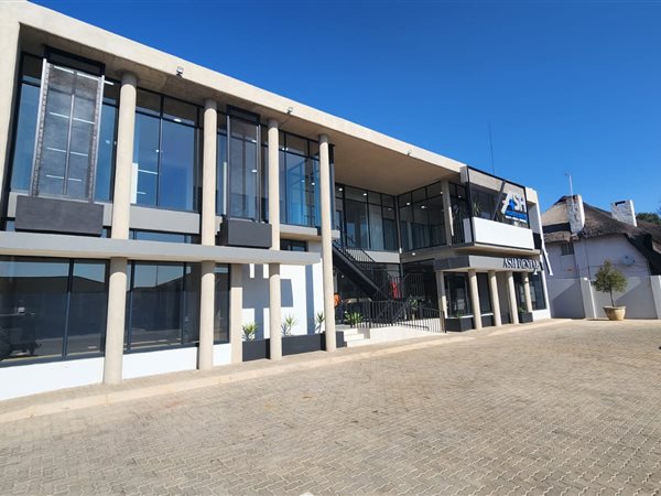 66  m² Commercial space