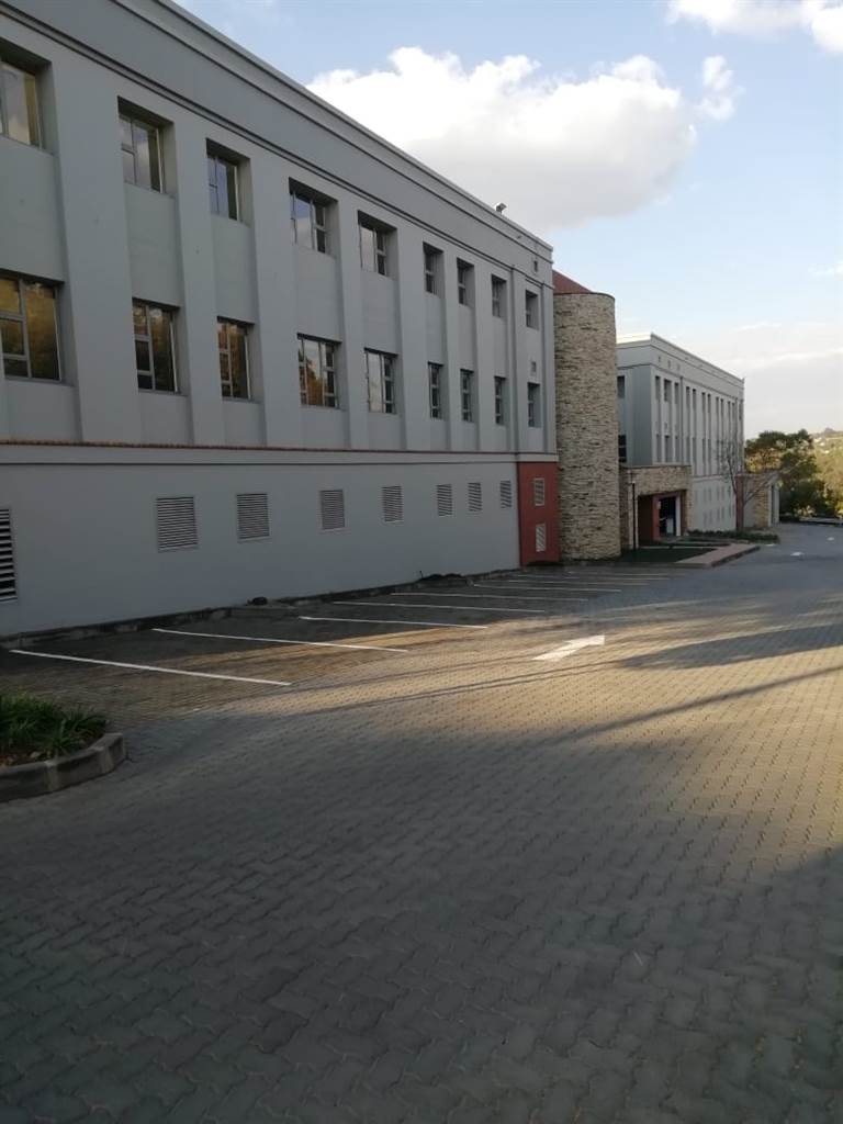 6630  m² Commercial space in Bryanston photo number 2